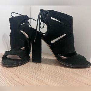 Mix no. 6 lace up heel black